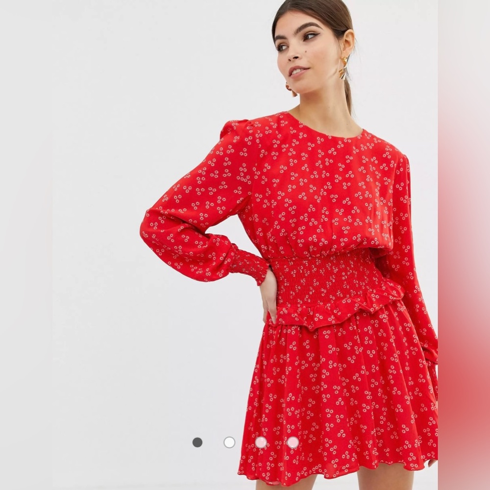 FINDERS KEEPERS long sleeve flippy dress in ditsy print XS excellent condition